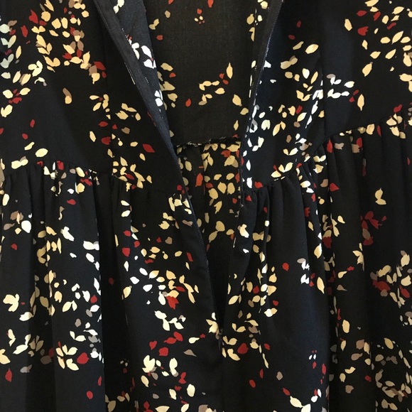 Matrushka Construction Black Floral Print Short Sleeve Maxi Dress - Picture 3 of 10